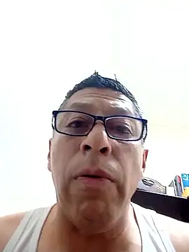 JRAdams23 online show from 12/16/25, 08:57