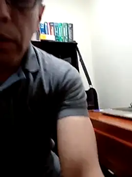 JRAdams23 online show from 12/17/25, 02:22