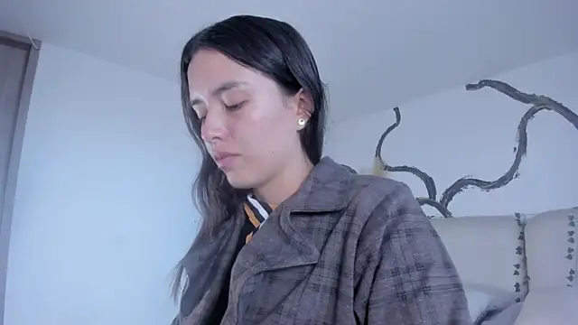 Snapshot of Cherrybombs_ chatting on 12/05/25, 12:04 Cherrybombs online show from 12/05/25, 12:04