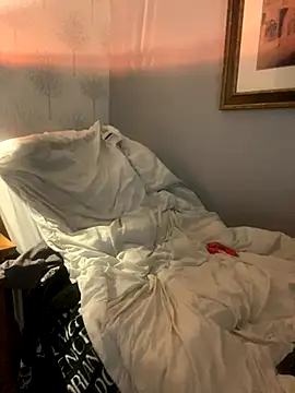 majorredeye40 online show from 12/05/25, 01:38