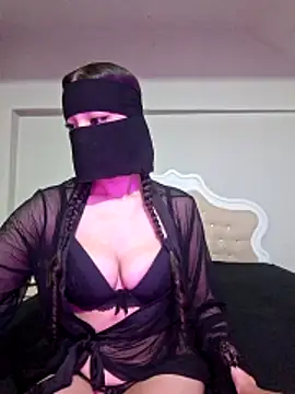 Snapshot of deva-sexy chatting on 06/08/26, 04:51 deva-sexy online show from 06/08/26, 04:51