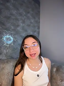 Snapshot of Mia_Luxor chatting on 07/16/26, 11:51 Mia Luxor online show from 07/16/26, 11:51