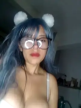 RoxieHart05 online show from 03/28/26, 04:24