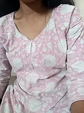 Sizzling Quinn online show from 04/12/26, 06:22