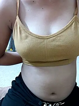 Sizzling Quinn online show from 04/22/26, 05:31