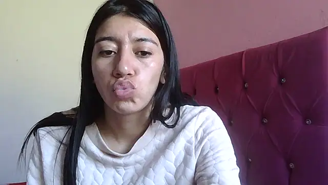 TaylorLove- online show from 12/16/25, 01:04