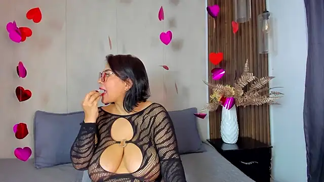 Meggan Moree online show from 02/26/26, 06:30