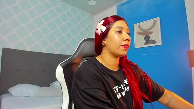 Snapshot of lia_violetta chatting on 12/15/25, 07:20 lia violetta online show from 12/15/25, 07:20