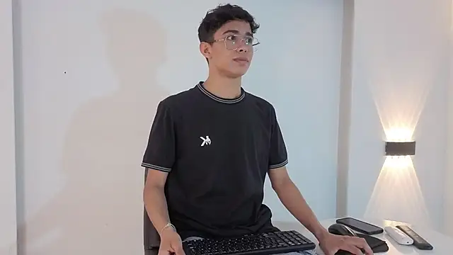 CharmingJeremy  online show from 12/01/25, 12:28