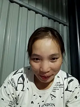 Evelyn-n online show from 12/01/25, 12:39