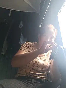 Evelyn-n online show from 12/02/25, 08:27