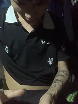 Snapshot of anh-soi123 chatting on 04/13/26, 04:00 anh-soi123 online show from 04/13/26, 04:00