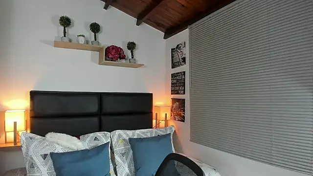 mike foxxx  online show from 12/20/25, 02:47