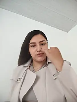 Julia-Blair online show from 05/01/26, 04:45