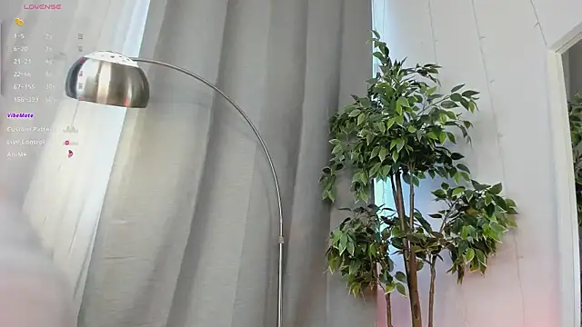 SoftDreamer online show from 04/17/26, 02:09