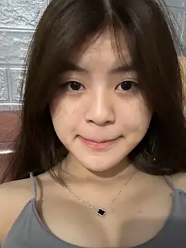 Cheerful-girl online show from 11/30/25, 05:58