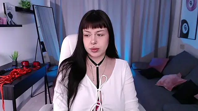 Eliza Bennet online show from 02/13/26, 07:41