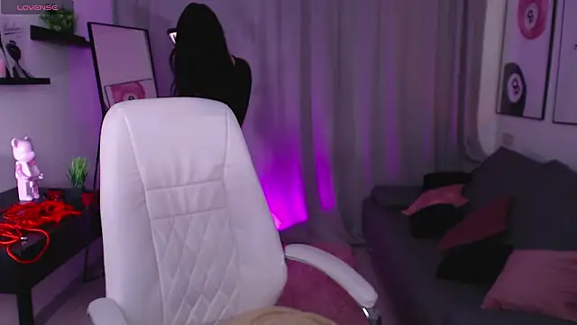 Eliza Bennet online show from 02/26/26, 08:03