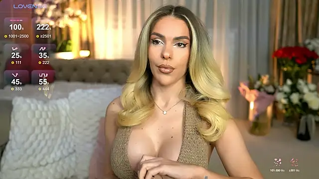 ChloeVelvetx online show from 04/11/26, 08:12