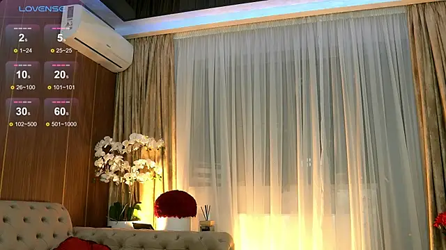 ChloeVelvetx online show from 03/03/26, 09:44