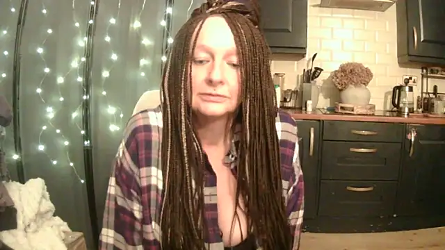 pixxiexo online show from 12/22/25, 05:29