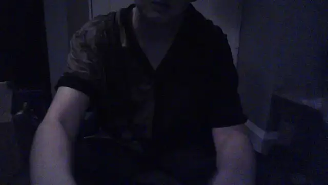 Snapshot of Amy01112 chatting on 12/14/25, 11:32 Amy01112 online show from 12/14/25, 11:32