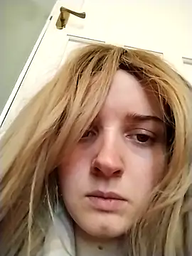 Amy01112 online show from 12/22/25, 02:28