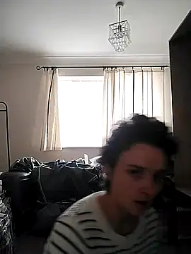 Snapshot of Amy01112 chatting on 05/11/26, 02:07 Amy01112 online show from 05/11/26, 02:07