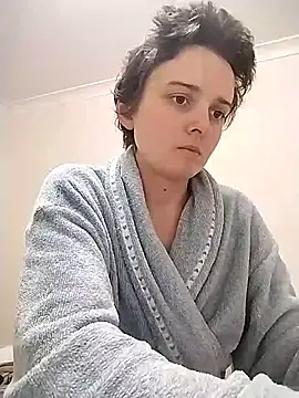 Amy01112 online show from 04/18/26, 07:58