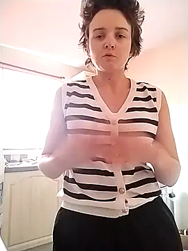 Snapshot of Amy01112 chatting on 05/12/26, 09:37 Amy01112 online show from 05/12/26, 09:37