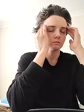 Amy01112 online show from 04/19/26, 12:50