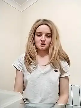 Amy01112 online show from 04/03/26, 06:36