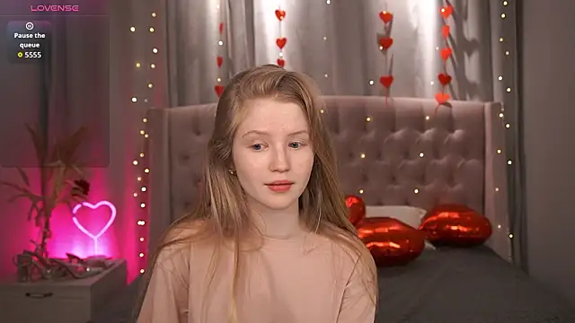 Snapshot of LilianHoward chatting on 02/13/26, 12:38 LilianHoward online show from 02/13/26, 12:38