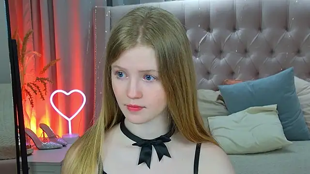 Snapshot of LilianHoward chatting on 04/10/26, 12:34 LilianHoward online show from 04/10/26, 12:34