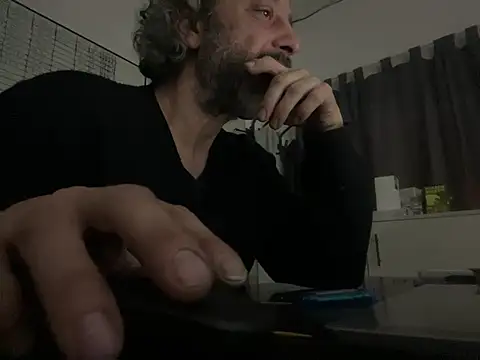 Snapshot of Petebulimia chatting on 05/28/26, 10:00 Petebulimia online show from 05/28/26, 10:00