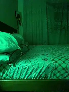 Snapshot of Petebulimia chatting on 02/25/26, 04:45 Petebulimia online show from 02/25/26, 04:45