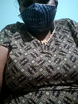 Snapshot of its_me_anjuu chatting on 12/19/25, 04:31 its me anjuu online show from 12/19/25, 04:31