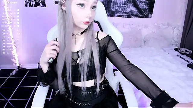 Snapshot of lyric4 chatting on 02/28/26, 02:11 lyric4 online show from 02/28/26, 02:11