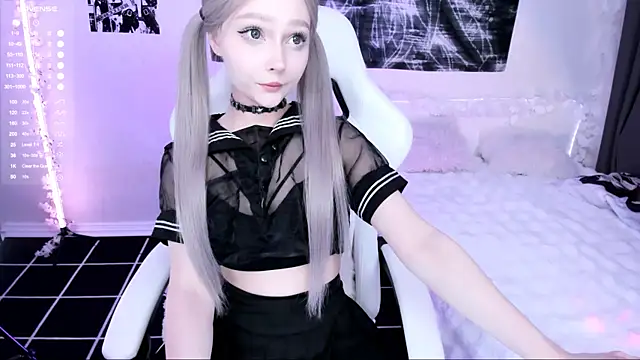 Snapshot of lyric4 chatting on 02/26/26, 07:47 lyric4 online show from 02/26/26, 07:47