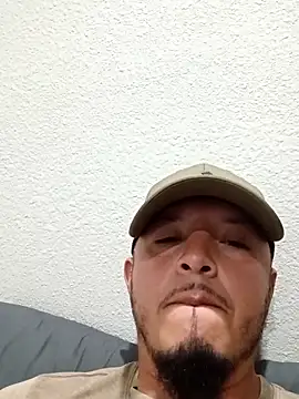 Snapshot of Lalin2323 chatting on 02/08/26, 10:18 Lalin2323 online show from 02/08/26, 10:18