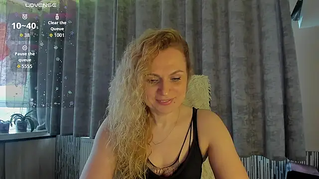LanaLight x online show from 05/18/26, 04:56