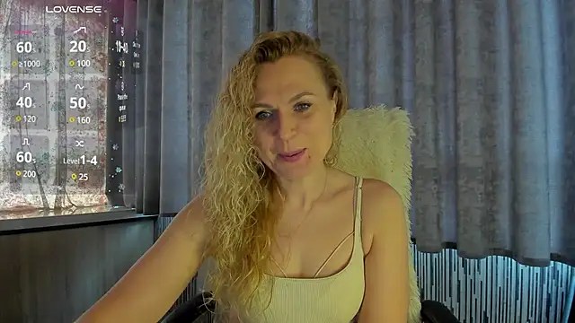 LanaLight x online show from 05/28/26, 03:18