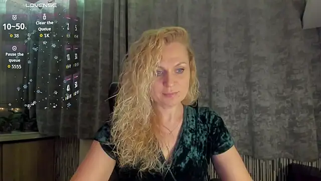 LanaLight x online show from 03/02/26, 06:48