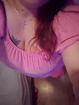 Snapshot of 69Stacylove69 chatting on 12/22/25, 11:49 69Stacylove69 online show from 12/22/25, 11:49