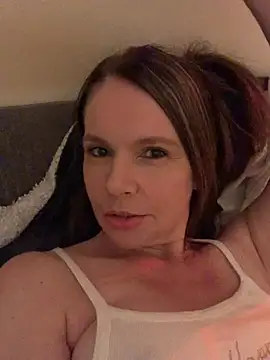 Snapshot of CherryCe chatting on 04/13/26, 02:26 CherryCe online show from 04/13/26, 02:26