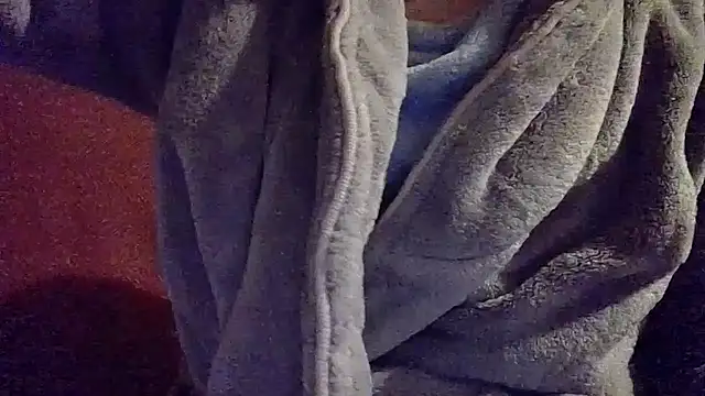 gatitachula93 online show from 12/20/25, 01:30