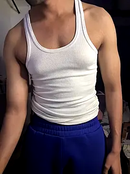 Snapshot of fitboy_xxx chatting on 12/03/25, 08:30 fitboy xxx online show from 12/03/25, 08:30