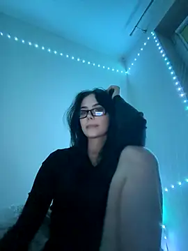 Snapshot of KaroSweet69 chatting on 12/02/25, 05:58 KaroSweet69 online show from 12/02/25, 05:58