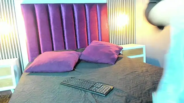 Snapshot of Ariana_collinss chatting on 02/24/26, 11:11 Ariana collinss online show from 02/24/26, 11:11