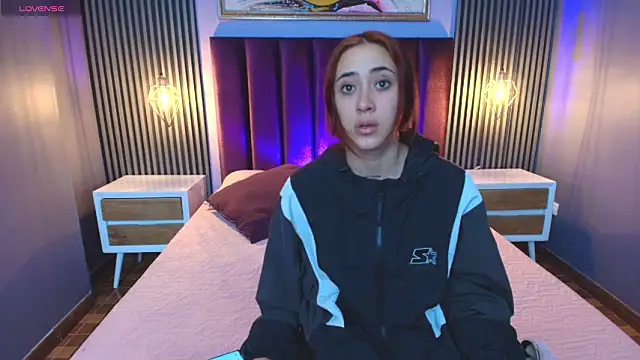 Snapshot of Ariana_collinss chatting on 02/05/26, 12:01 Ariana collinss online show from 02/05/26, 12:01